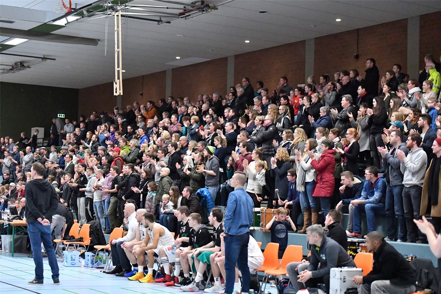 Rishi Kakad bringt die “Hölle Ost” zum Kochen