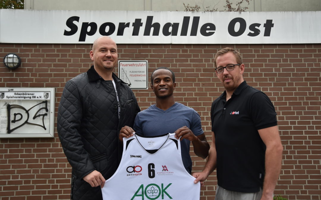 Wunschspieler Jeremy Lewis kommt verspätet