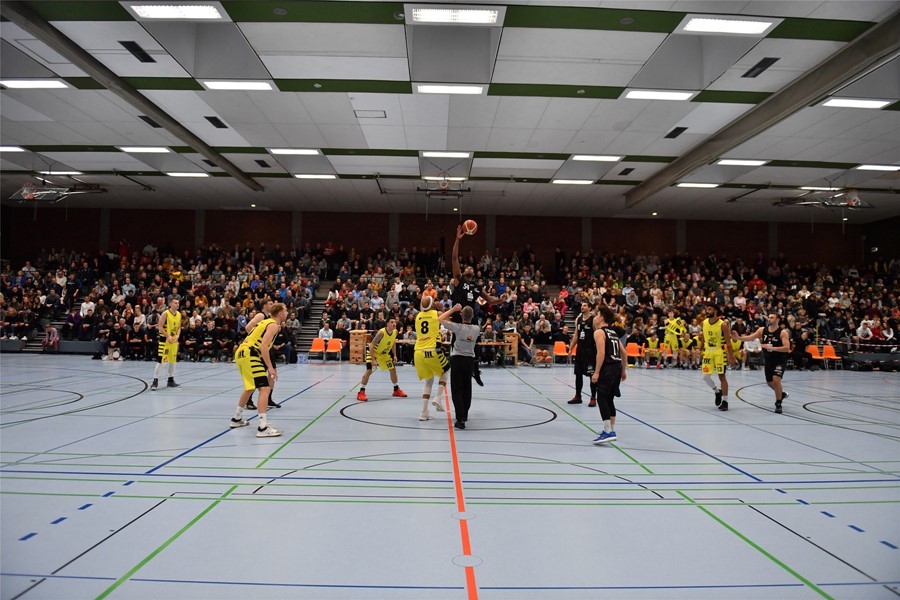 1.069 begeisterte Fans sehen 8. TVI-Sieg in Serie