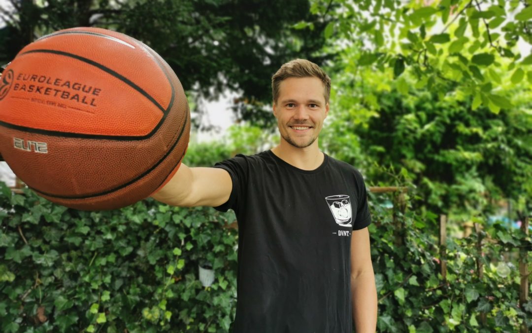 Phil Lennartz is back!